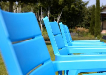 Krzesła ogrodowe plastikowe nie tylko do ogrodu